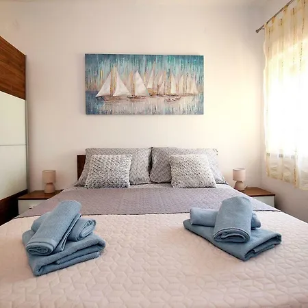 Apartament Chiarina 1 *
