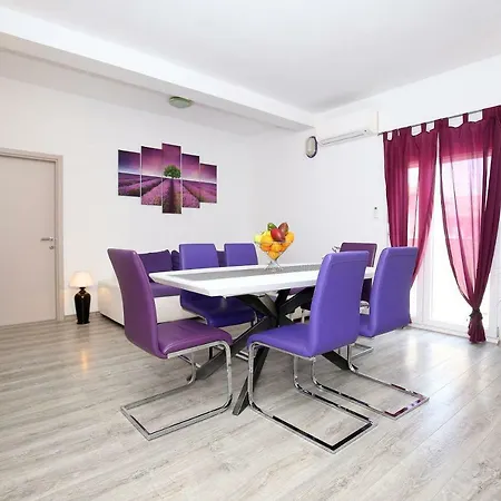Apartament Chiarina 1 *